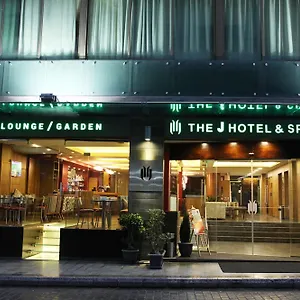 https://the-j-hotel-spa.beiruthotelsdirect.com